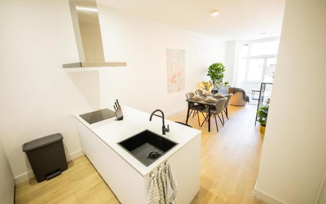 Blissfully 1 Bedroom Serviced Apartment 53m2 -NB306B-