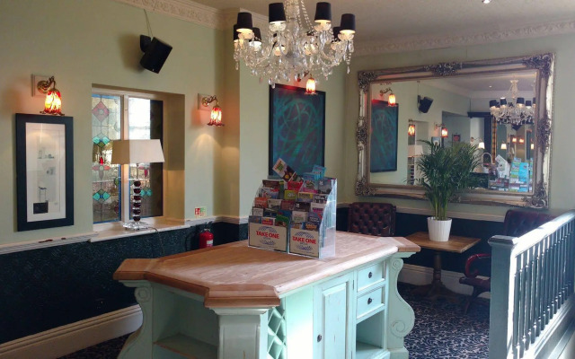 Royal Hotel, Bar & Grill