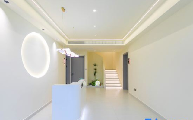 MaxHotel