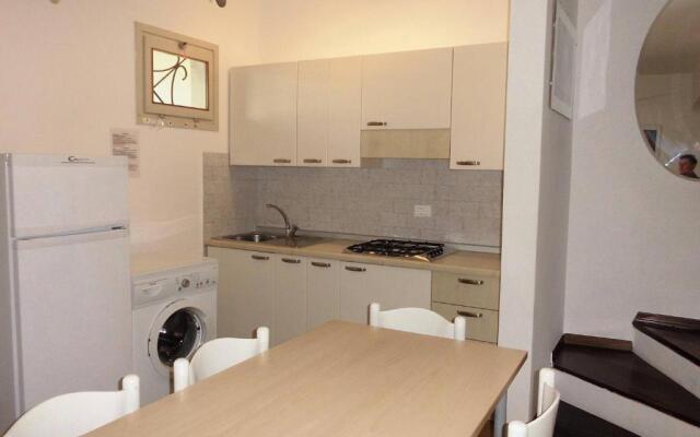 Beautiful Villa For 6 People-pool-tv-ac by Beahost Rentals