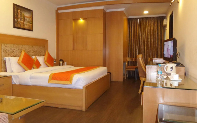 Hotel Chirag Residency