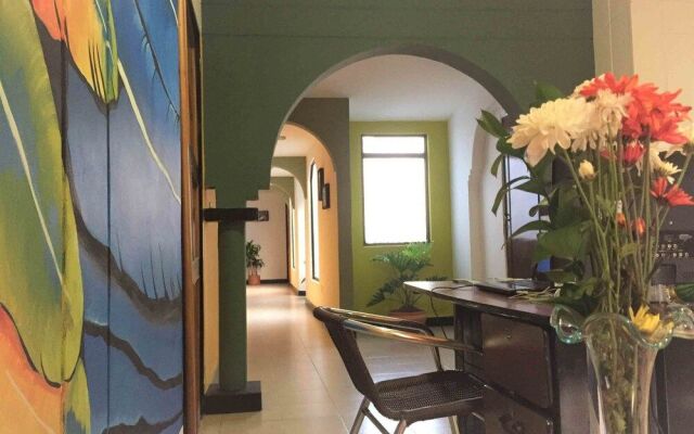 Bananas Hostel