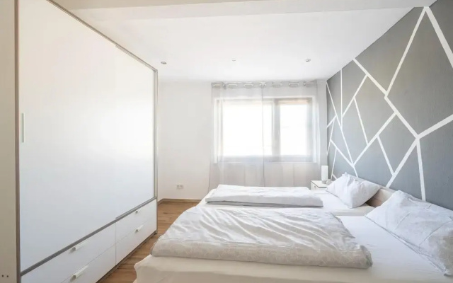 Holiday Home in Longkamp With Garden