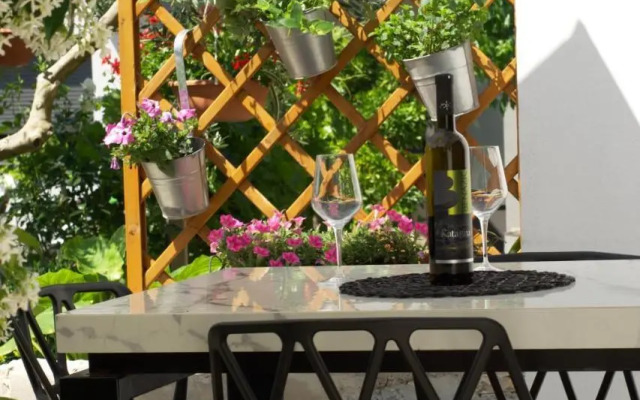 Wine Garden Holiday Home