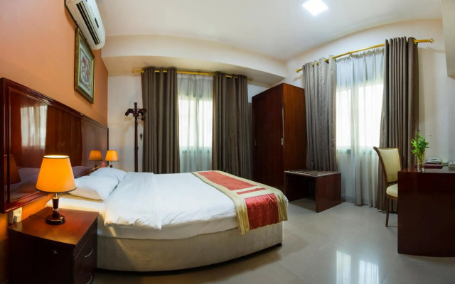 Safeer Plaza Hotel