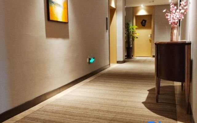 Yimei Hotel (Zhengzhou International Trade 360 Zoo)