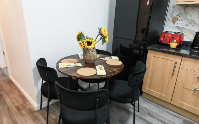 Victoria Road Apartment in Stoke