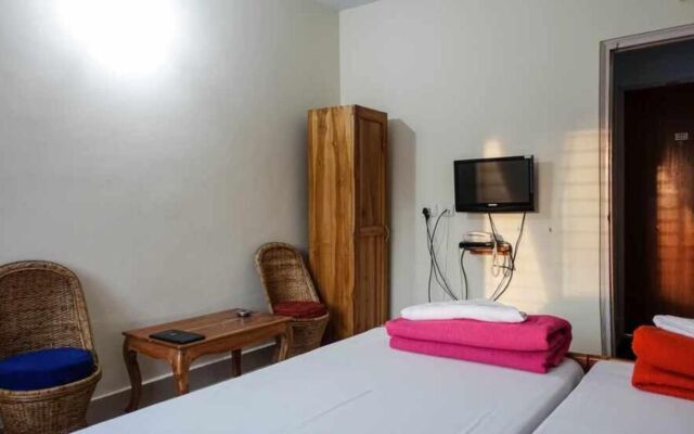 Fabexpress Sai City Inn