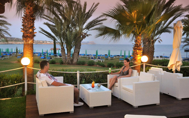 Okeanos Beach Boutique Hotel