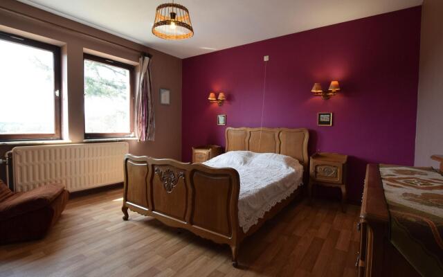 Holiday Home in Porcheresse Near Hiking Trails