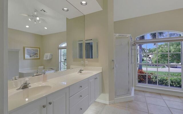 Seagrape Home #60544