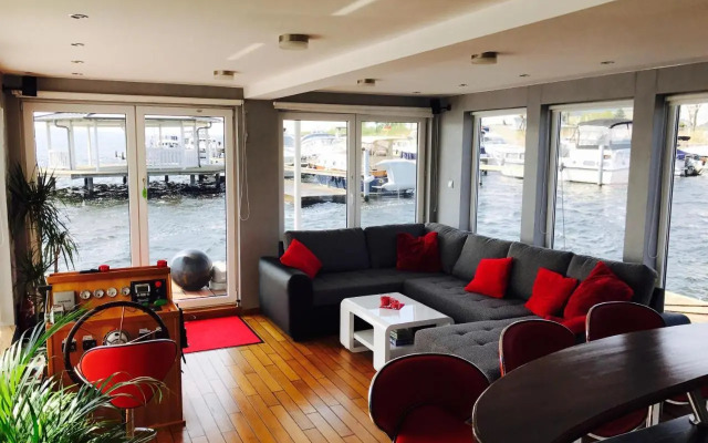 Hausboot DeLuxe