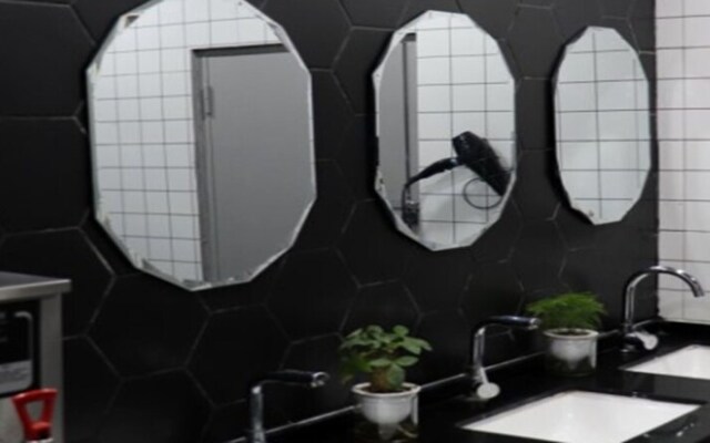 East Station International Youth Hostel