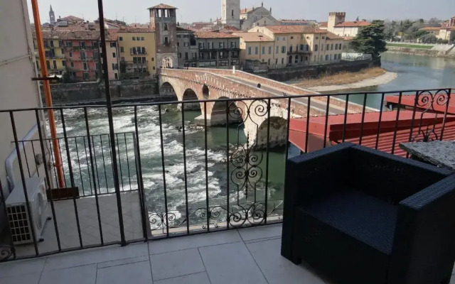 Theater Verona Apartment