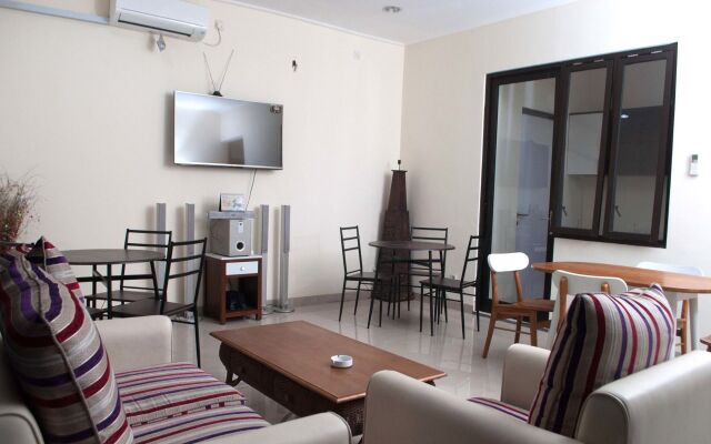 RedDoorz Mayjen Sungkono