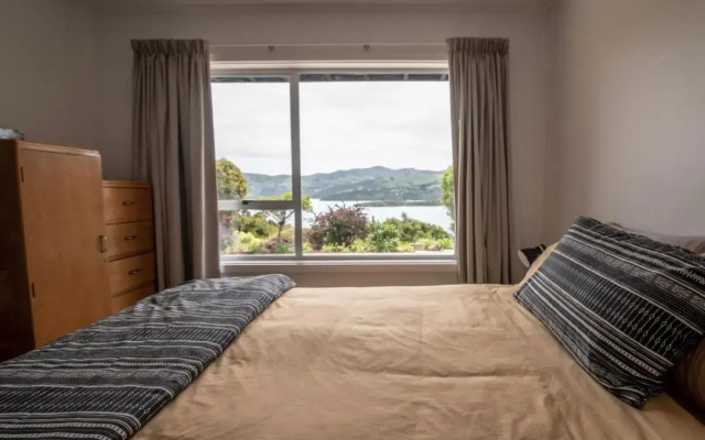 Kingfisher's Perch - Takamatua Holiday Home
