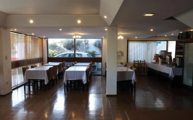 Hotel Tiburones Club