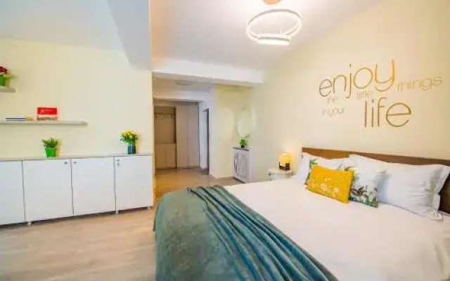 Awa Rooms