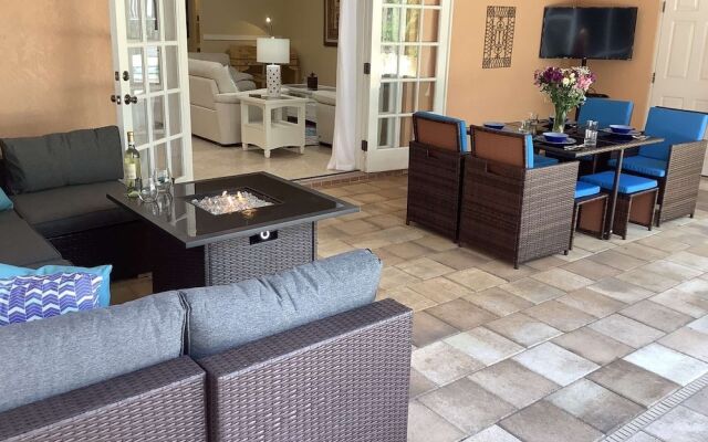 Sarasota Bay Pool Home