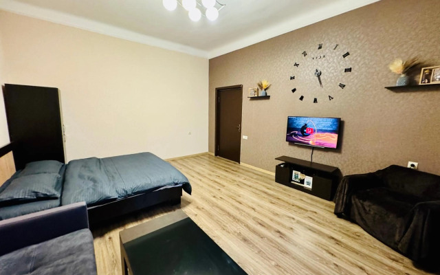 Tumanyan 12 TopHouse