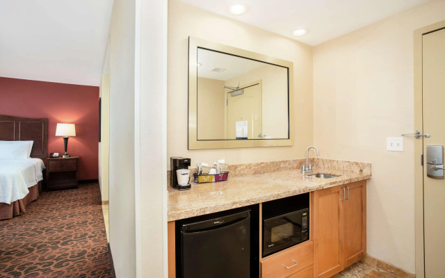 Hampton Inn & Suites Denver/South-RidgeGate