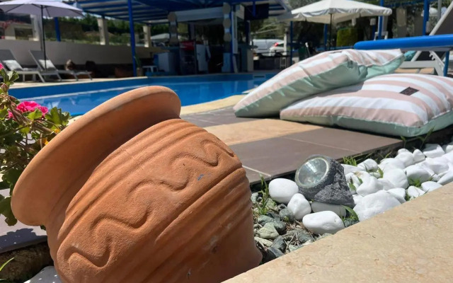 Philoxenia Hotel-Villas