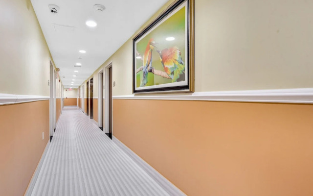 Brooklyn Broadway Hotel