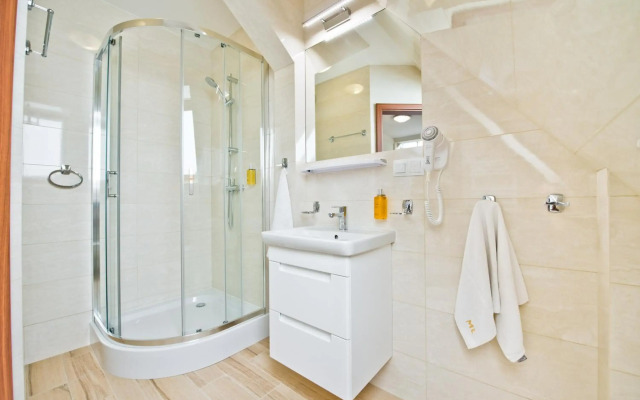 Mona Lisa Wellness & Spa