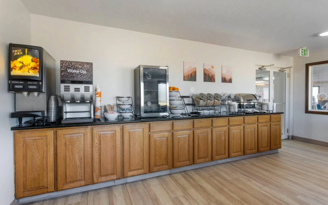 Quality Inn & Suites Fillmore I-15