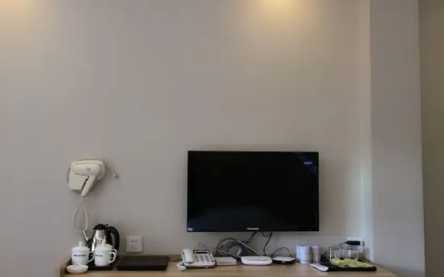 Ivory Mountain Holiday Inn