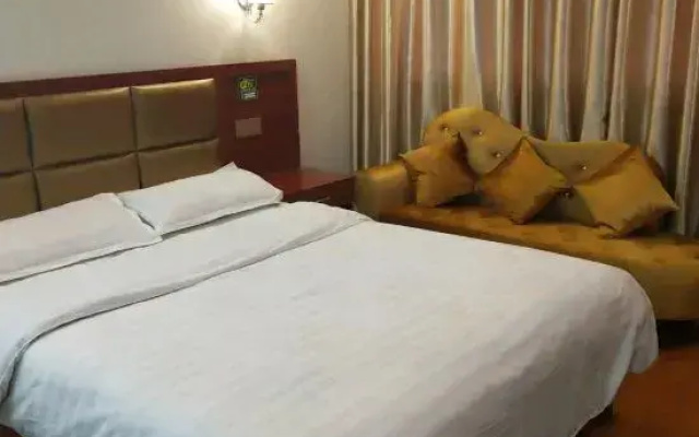Mengcheng Jiayue Hotel