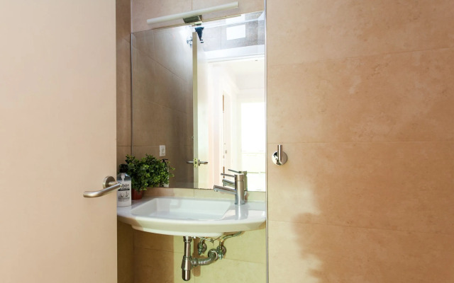 Inside Barcelona Apartments Salvà