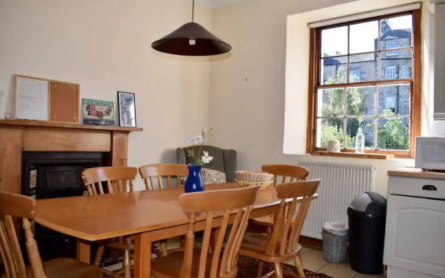 4 Bedroom Georgian Flat in New Town