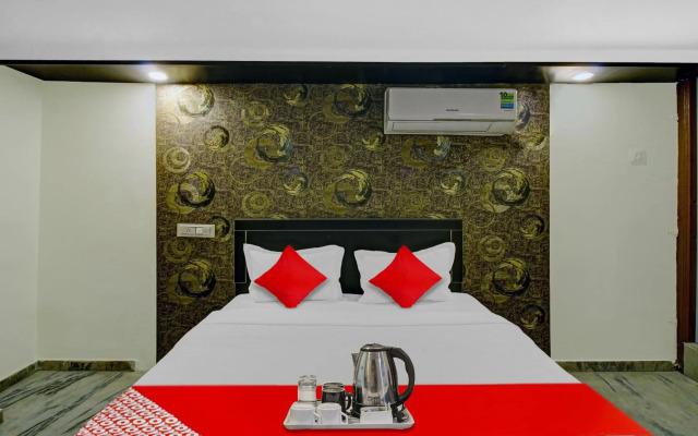 OYO Flagship 70030 Gopika Stay Inn