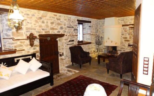 Iliopetra Suites