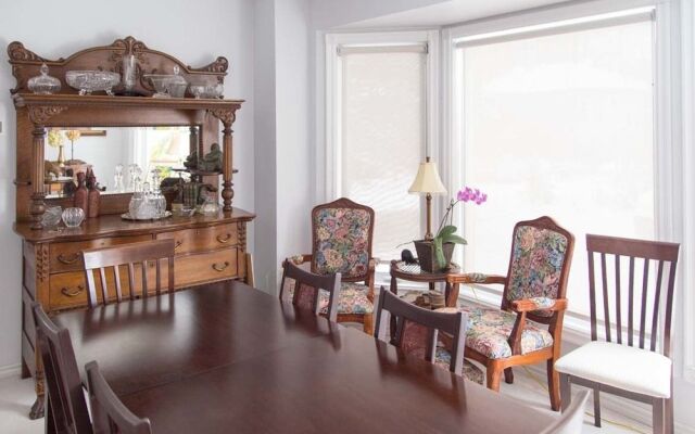 Gypsy by the Lake B & B