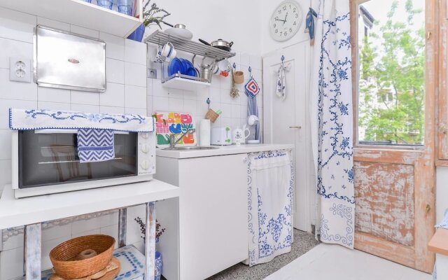 FM Premium Shik and Chic Studio