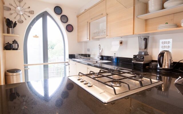 Sunny & Charming Flat for 2 in Tranquil Richmond