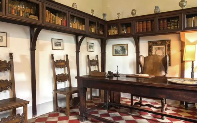 Charming Villa With Pool in Florence