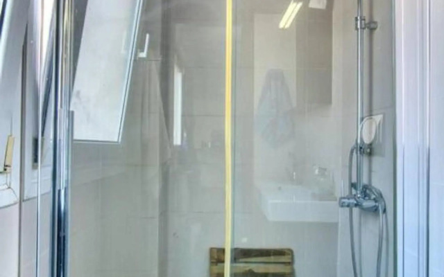 Pristine penthouse with Parthenon view by the pool