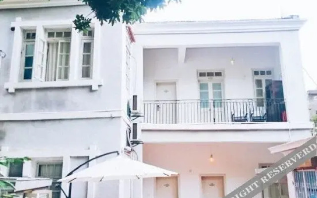 Weiwen Huaming Hostel