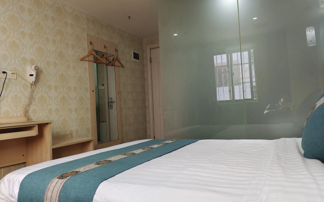 CMAX Hotel