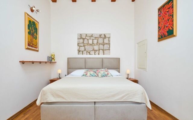 Hedera Estate, Hedera A34