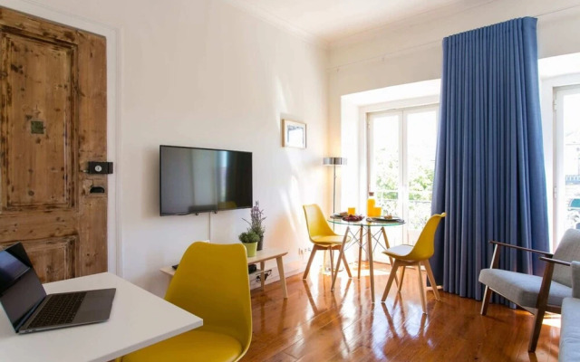 Park View 1 Bedroom Apartment in Alcântara