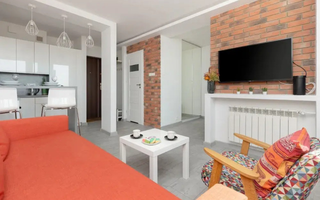 Warsaw Studio City View by Renters