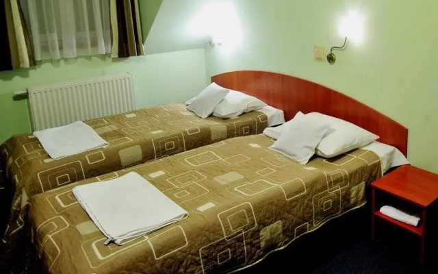 Zlote Deby Hotel