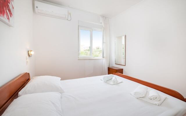 Room in Guest Room - Private Room Near Center 6