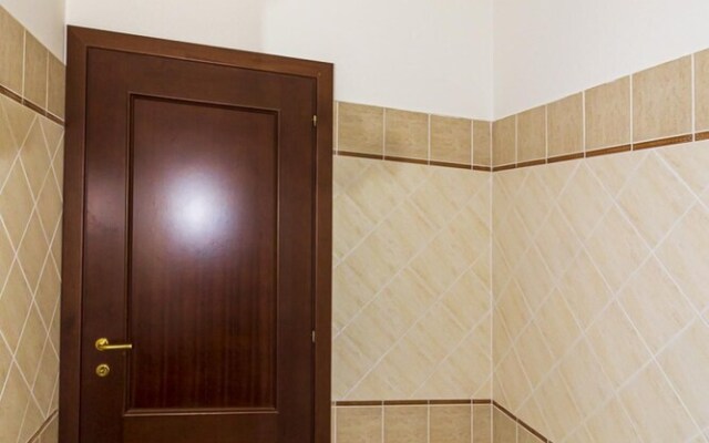 Al Palmento - Ancient Sicilian Millstone at the Foot of Etna