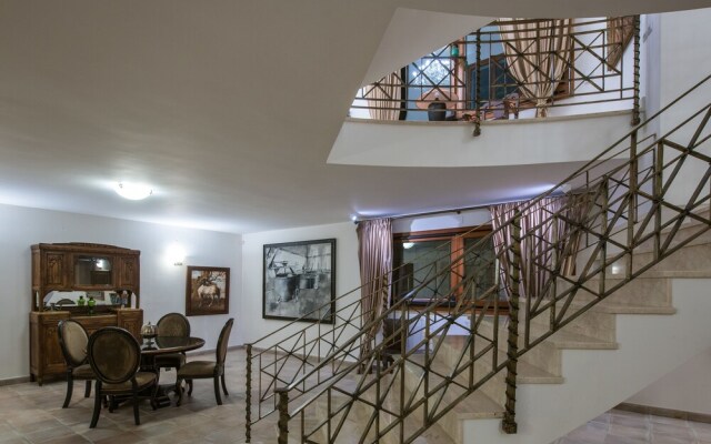 Mansion by Estia