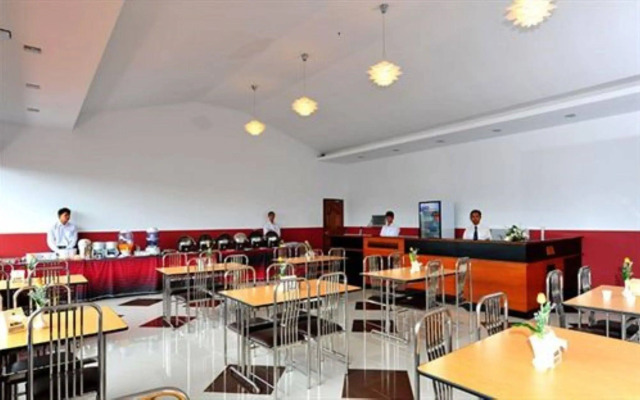 Clover Hotel